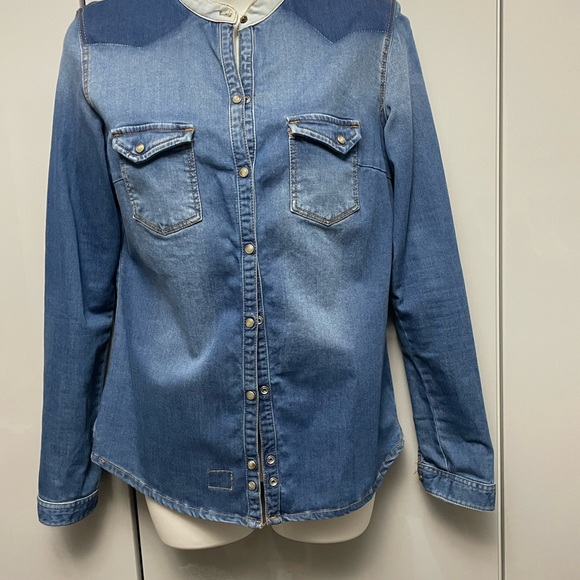 Zara denim shirt. - Picture 2 of 3